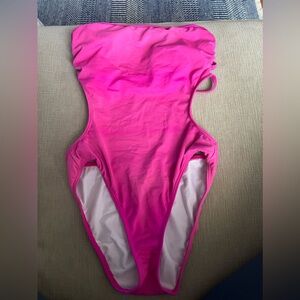 Venus one piece size 6 with cutouts!